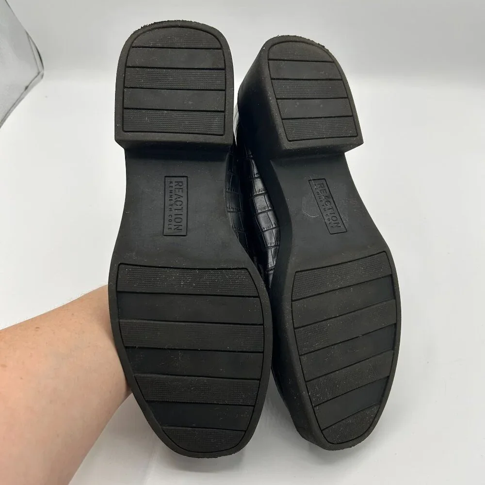 Kenneth Cole Reaction Sienna Lug Loafer Black Croc Pattern Gold Chain 8.5